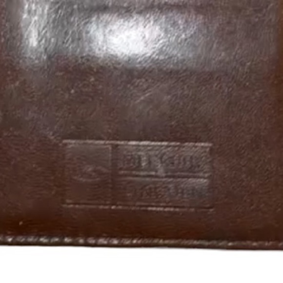 Brown, Kidskin Leather Passport holder stamped in gold Passport to adventure - Picture 6 of 7